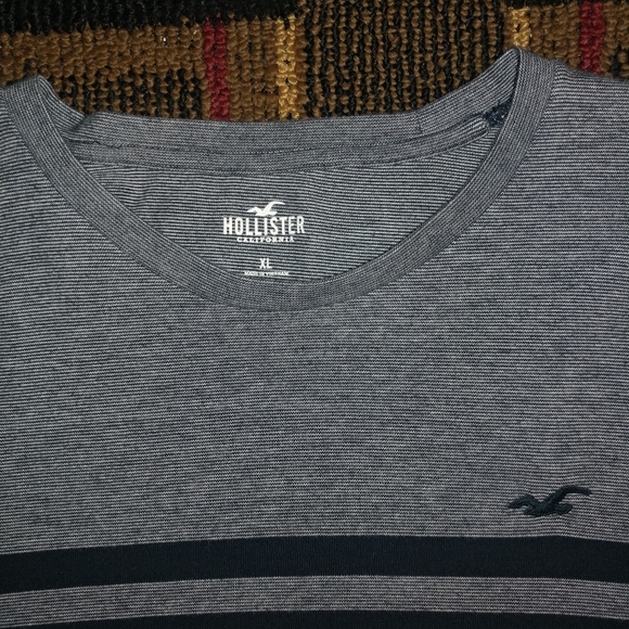 Hollister Long Sleeve T-shirt Size XL - Picture 2 of 2